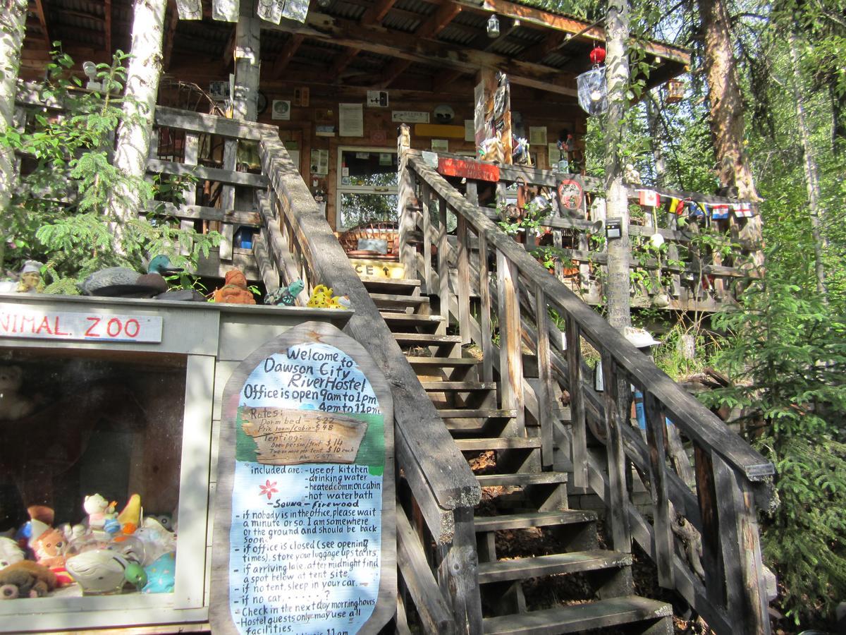 Dawson City River Hostel Exterior foto