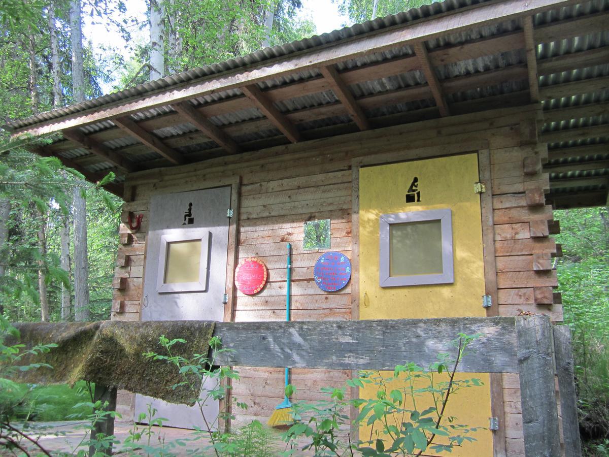 Dawson City River Hostel Exterior foto